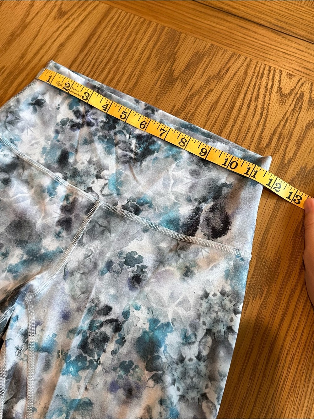 Lululemon High Rise Align Shorts - Picture 3 of 7